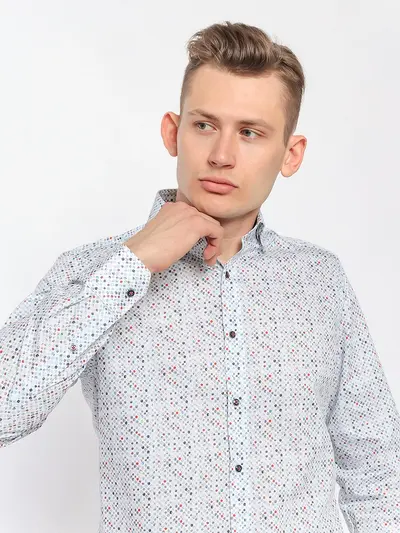 Деловая рубашка с абстрактным принтом